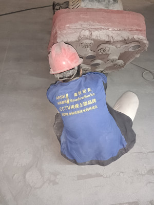 南京伊洁特斯环境科技有限公司告诉您金刚砂地面龟裂纹修复方案方法